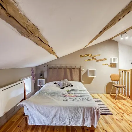 Holiday home Maison Charmante A Avec Jardin Prive. Valprivas