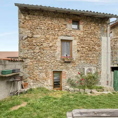 Maison Charmante A Avec Jardin Prive. Holiday home Valprivas